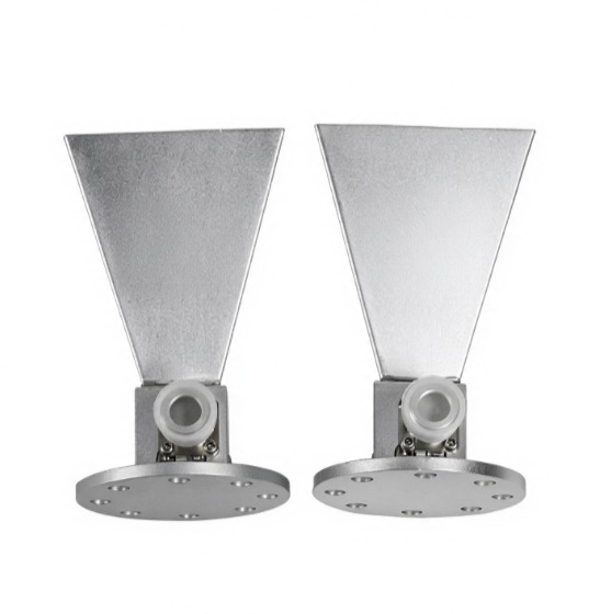 Broadband double ridged horn antenna 0.8–10 GHz with N female connector